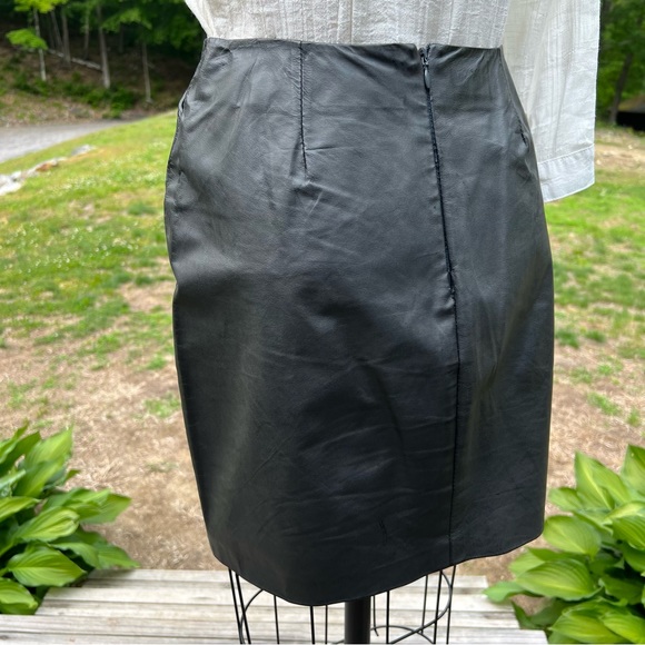 Jill Stuart Genuine Leather Mini Skirt Black Charcoal Gray Lightweight Sz 4 - Picture 3 of 9